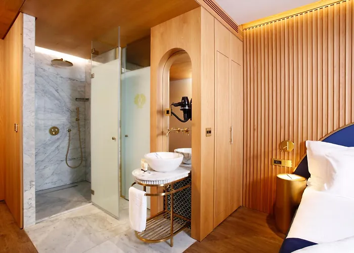 Kate Special Class & מלון