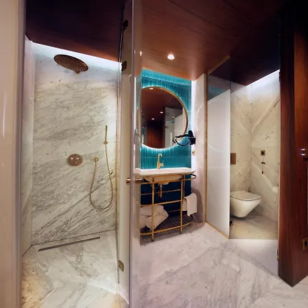 Kate Special Class & ホテル